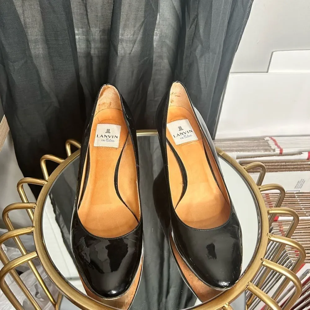 Lanvin En Bleu Patent Leather Wedges